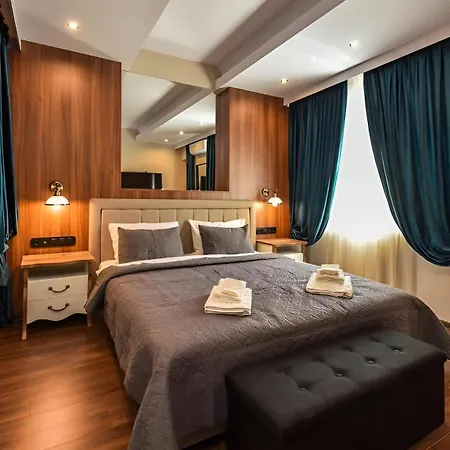 Palace Of Culture 2-bedroom Retreat On Skobelev Blvd Apartment *