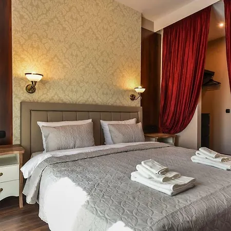 Palace Of Culture 2-bedroom Retreat On Skobelev Blvd *