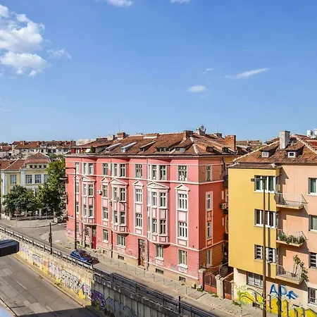 Palace Of Culture 2-bedroom Retreat On Skobelev Blvd *
