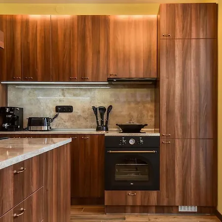 Palace Of Culture 2-bedroom Retreat On Skobelev Blvd Sofie